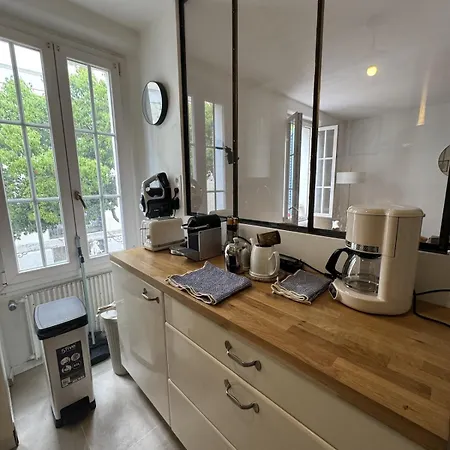 Maison De Quartier Lacan Vieil * أنتيب